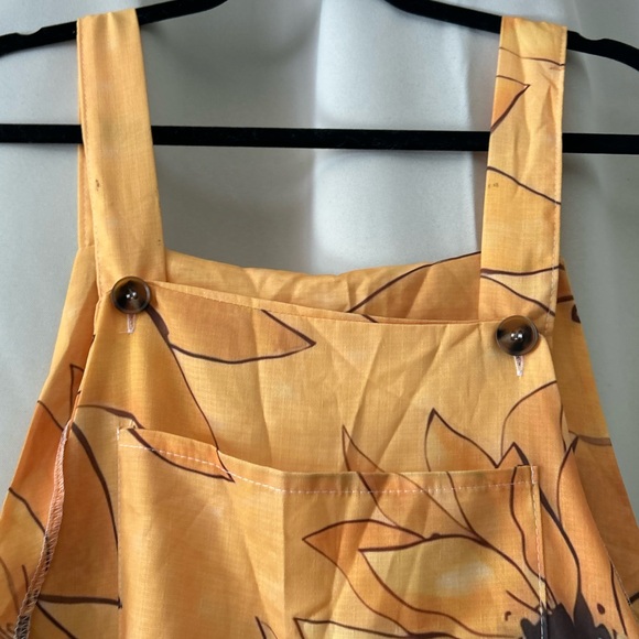 Sunflower Print Jumpsuit: size L/XL - Picture 5 of 7